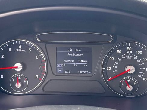 Used 2020 Kia Sorento FWD V6 image 9
