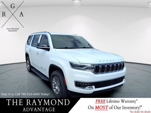 Used 2023 Jeep Wagoneer 4WD image 1