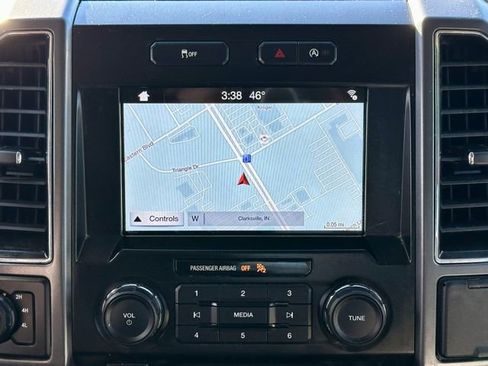 Used 2018 Ford F150 XLT w/ Equipment Group 302A Luxury image 27