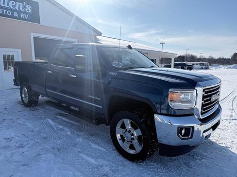 Used 2016 GMC Sierra 2500 SLT w/ Duramax Plus Package image 3