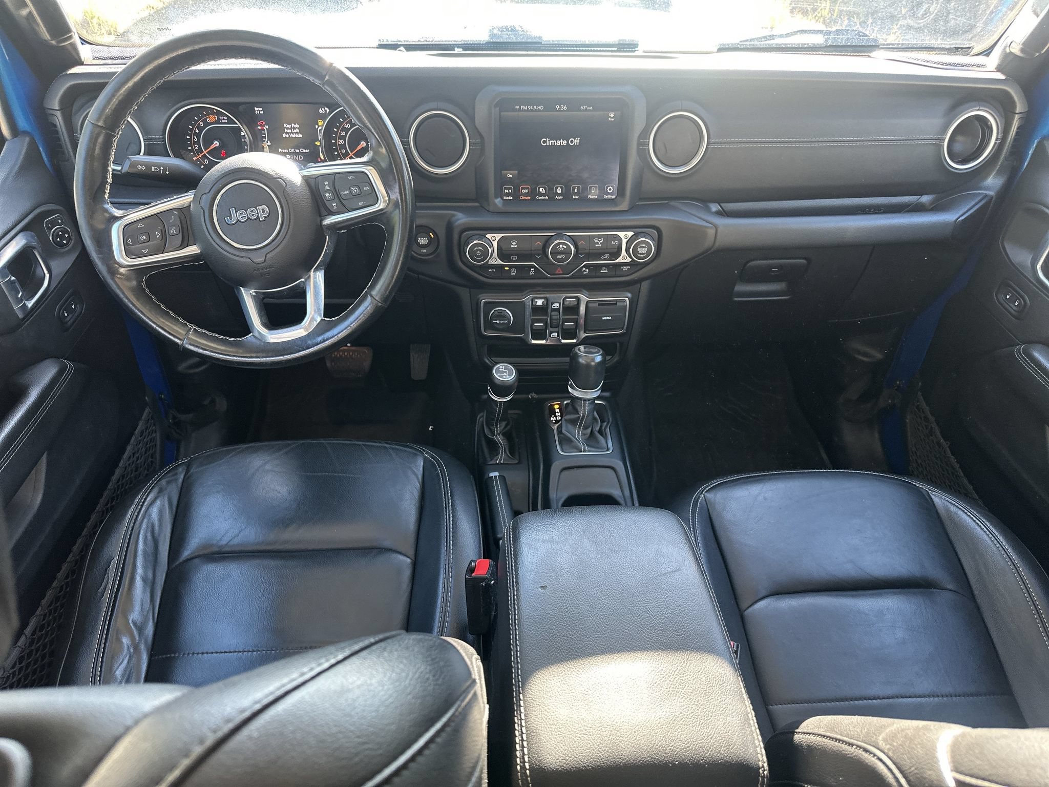 Used 2021 Jeep Wrangler Unlimited Sahara w/ Dual Top Group AWD/4WD image 22