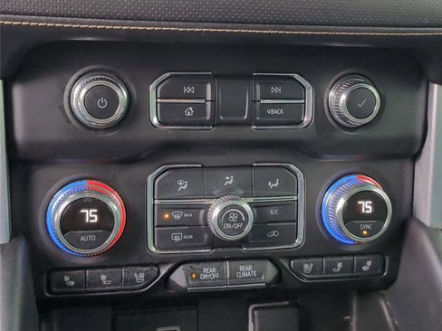 Used 2021 GMC Yukon SLT w/ SLT Luxury Plus Package image 21