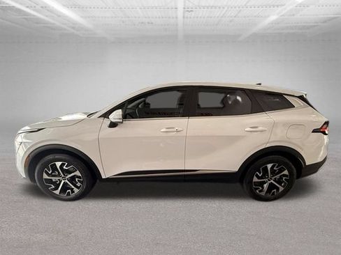 Used 2024 Kia Sportage EX FWD image 4