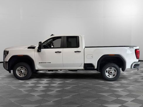 Used 2025 GMC Sierra 2500 Pro AWD/4WD image 2