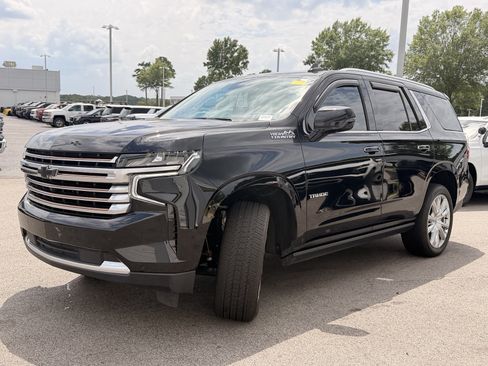 Used 2023 Chevrolet Tahoe High Country AWD/4WD image 13
