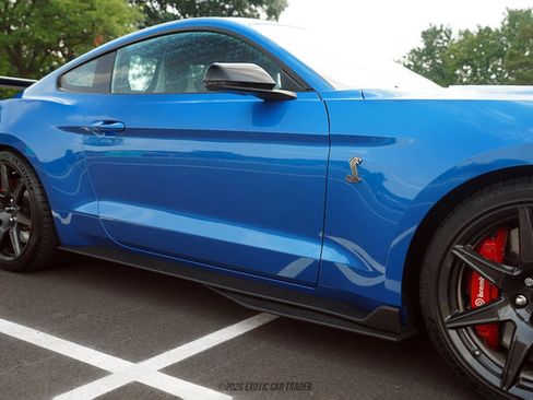 Used 2021 Ford Mustang Shelby GT500 w/ Carbon Fiber Track Pack RWD image 70