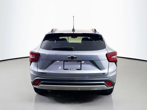 New 2026 Chevrolet Trax LT w/ LPO, Blackout Package image 6