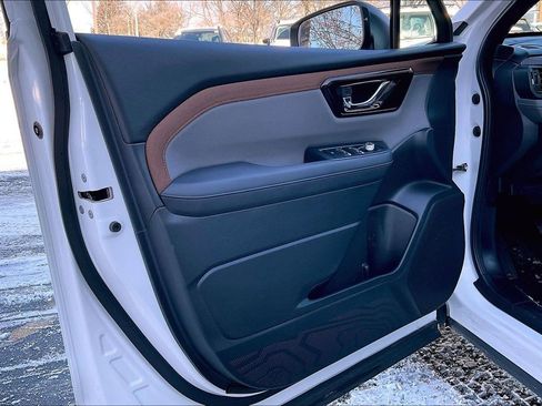 Certified 2025 Subaru Forester Sport image 26