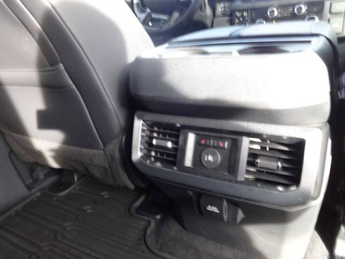 Used 2025 Ford F350 Platinum w/ FX4 Off-Road Package image 12