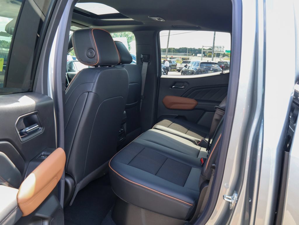 New 2026 GMC Canyon AT4 w/ Technology Plus Package AWD/4WD image 13