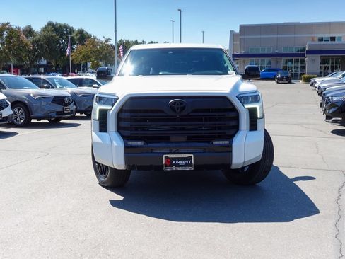 Used 2024 Toyota Tundra Limited AWD/4WD image 3