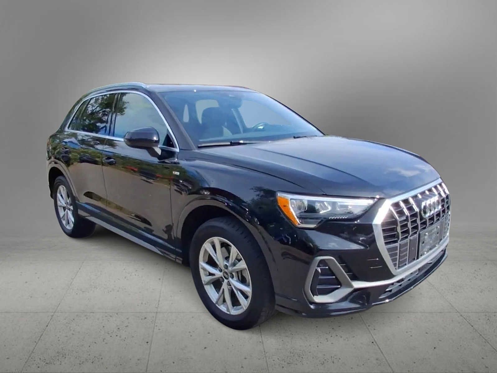 Used 2022 Audi Q3 2.0T Premium AWD/4WD image 2