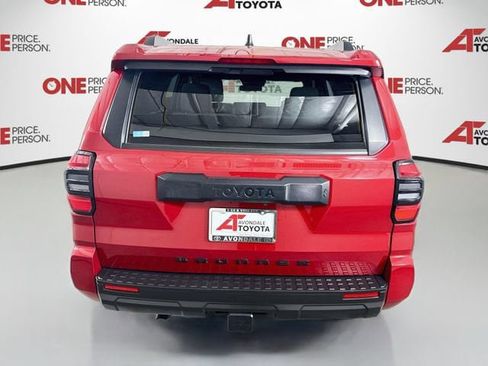 Certified 2025 Toyota 4Runner SR5 AWD/4WD image 7