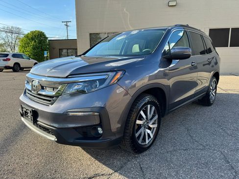 Used 2019 Honda Pilot EX image 3
