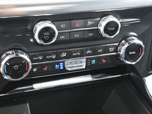 New 2025 Ford F150 Lariat w/ Equipment Group 501A Mid image 27