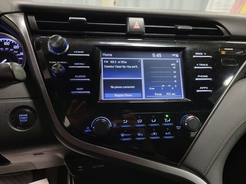 Used 2019 Toyota Camry LE image 16