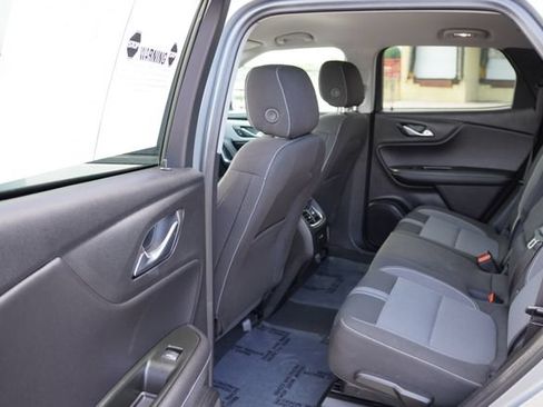 Used 2025 Chevrolet Blazer LT AWD/4WD image 19