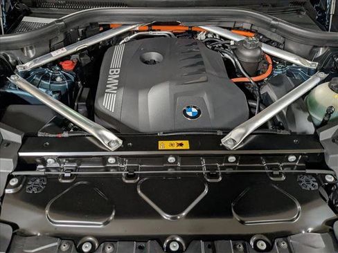 New 2026 BMW X5 xDrive50e w/ Premium Package image 18