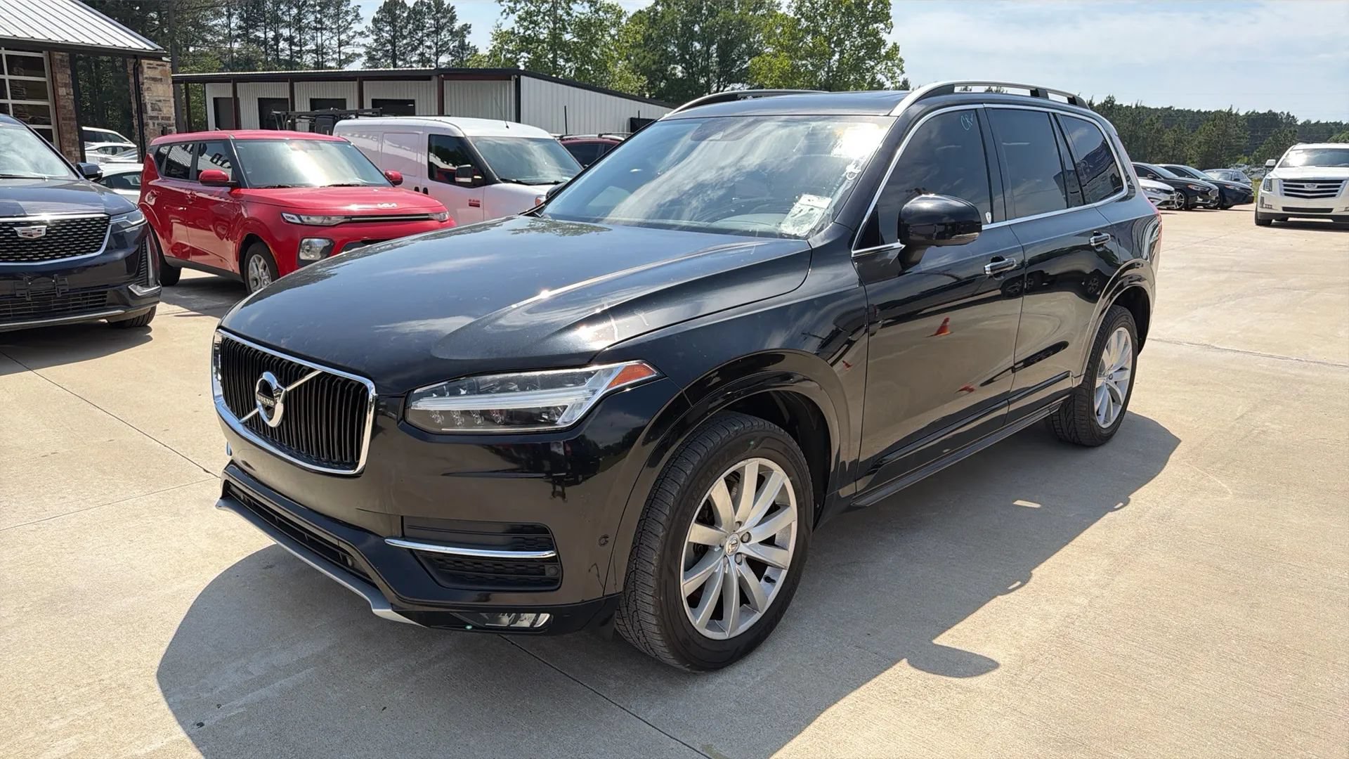 Used 2017 Volvo XC90 T6 Momentum w/ Vision Package AWD/4WD image 1