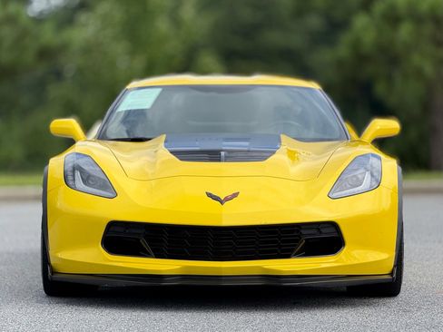 Used 2018 Chevrolet Corvette Z06 RWD image 3