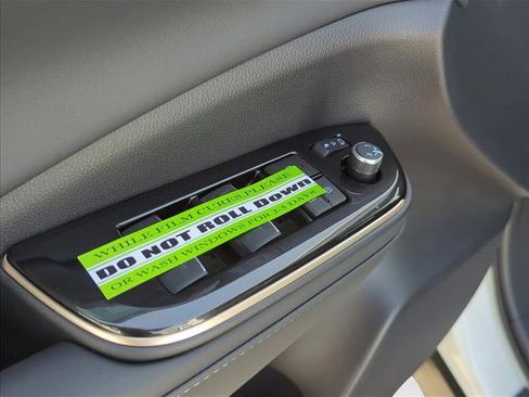 New 2025 Toyota Crown Signia image 11