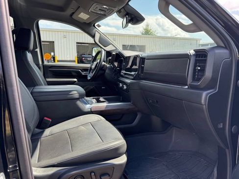 Used 2024 GMC Sierra 2500 SLT w/ SLT Premium Package AWD/4WD image 15