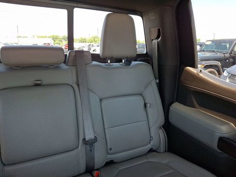 Used 2020 GMC Sierra 1500 SLT w/ SLT Premium Plus Package AWD/4WD image 21