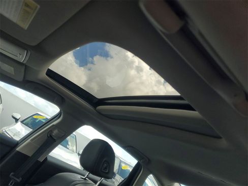 Used 2025 Acura TLX w/ Technology Package image 19