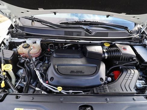 Used 2020 Chrysler Pacifica Limited w/ Tire & Wheel Group image 31