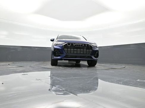 New 2025 Audi Q3 2.0T Premium image 35