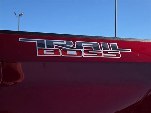 Used 2025 Chevrolet Silverado 1500 LT Trail Boss w/ Convenience Package II image 13