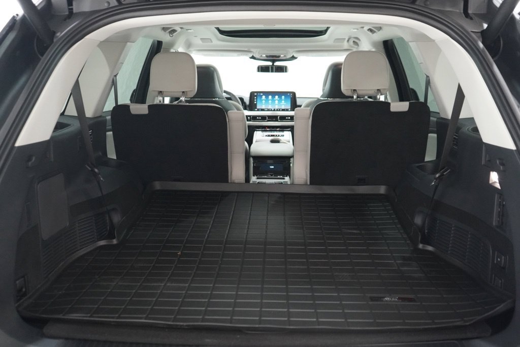 Used 2026 Lincoln Aviator Reserve AWD/4WD image 38