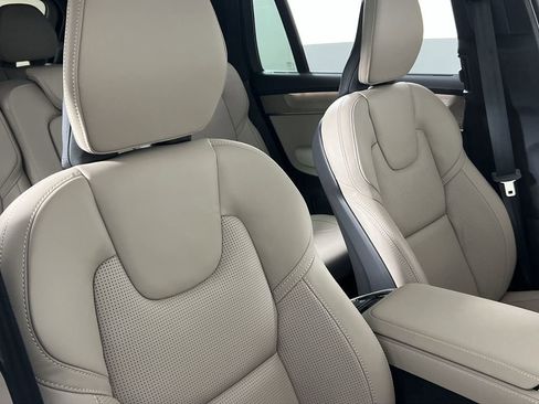 New 2026 Volvo XC90 B6 Ultra w/ Lounge Package image 25