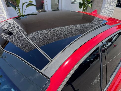 Used 2018 Kia Stinger GT2 image 10