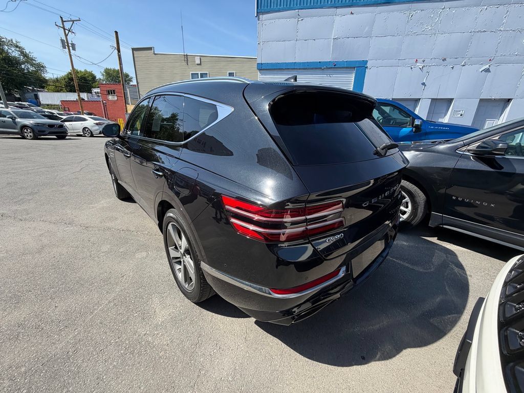 Used 2023 Genesis GV80 3.5T Advanced + AWD/4WD image 3