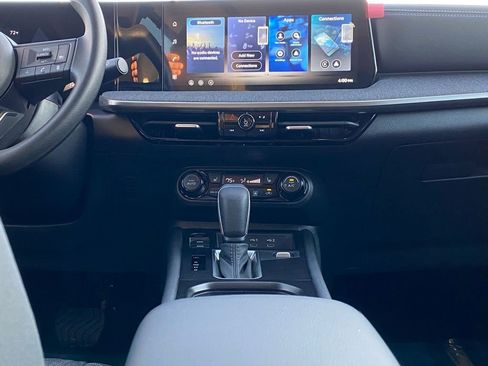 New 2026 Nissan Kicks SV w/ SV Premium Package image 22