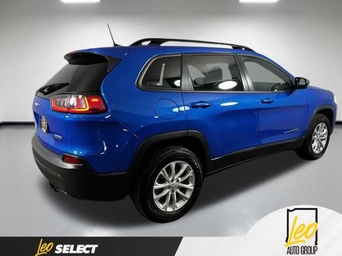 Used 2022 Jeep Cherokee Latitude Lux w/ Sun & Sound Group AWD/4WD image 4