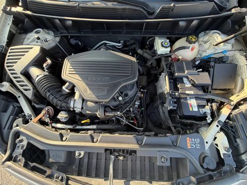 Used 2017 Cadillac XT5 FWD image 60