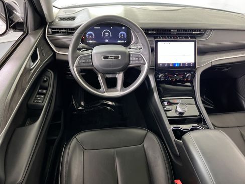 Used 2023 Jeep Grand Cherokee Limited AWD/4WD image 23