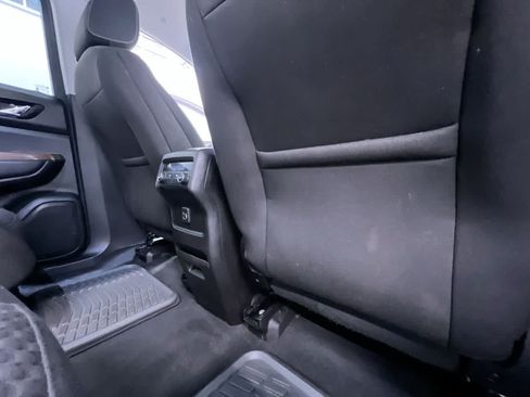 Used 2019 GMC Acadia SLE w/ Driver Alert Package I FWD image 39