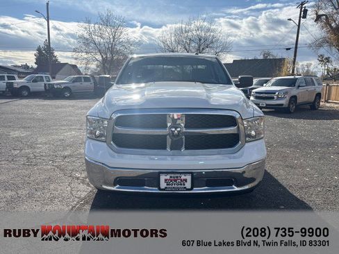 Used 2019 RAM 1500 Classic SLT image 2