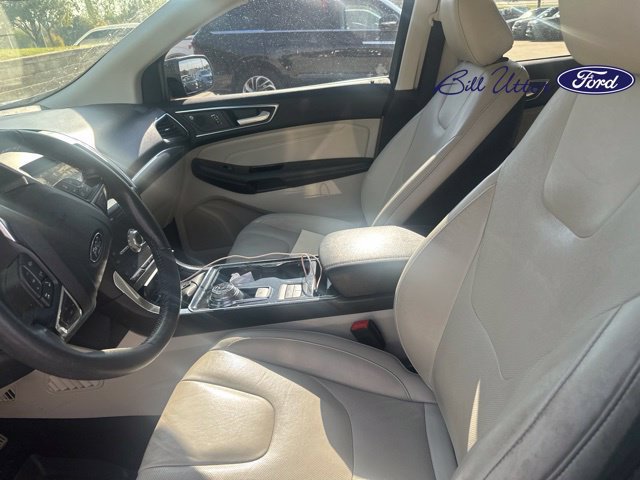 Used 2020 Ford Edge Titanium w/ Equipment Group 301A FWD image 6