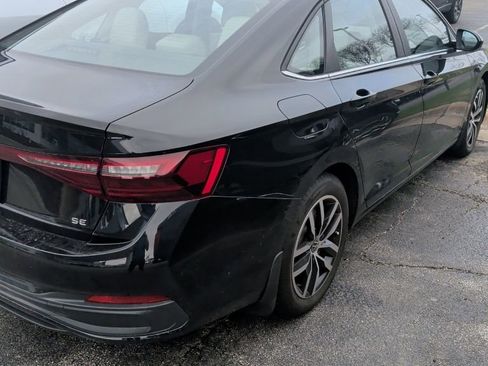 Used 2025 Volkswagen Jetta SE image 4