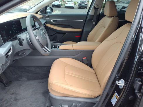 Certified 2025 Hyundai Sonata Limited FWD image 13