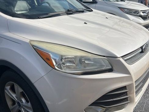 Used 2016 Ford Escape SE w/ SE Leather Comfort Package image 6