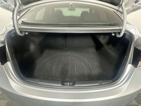 Used 2013 Hyundai Elantra GLS FWD image 25