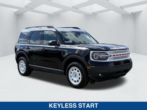 New 2025 Ford Bronco Sport Heritage w/ Convenience Package AWD/4WD image 2
