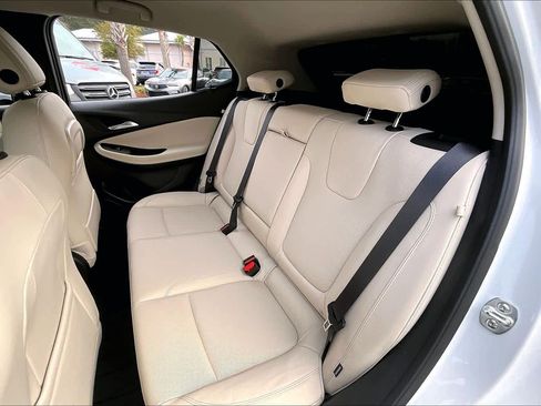 Used 2025 Buick Encore GX Sport Touring w/ Advanced Technology Package image 18