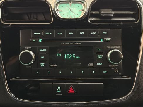 Used 2012 Chrysler 200 Touring image 24