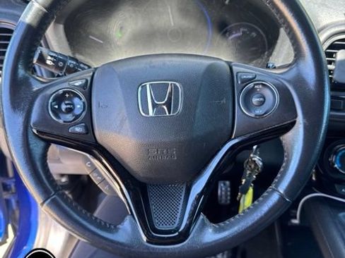 Used 2019 Honda HR-V Sport image 9